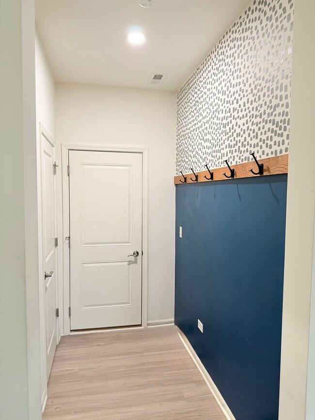 Building Photo - 2826 Kessler Dr