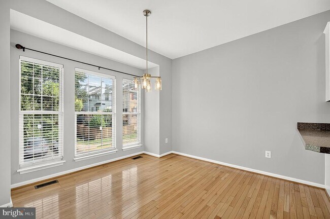 Building Photo - 8381 Millwood Dr