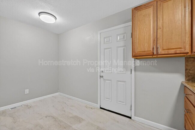 Building Photo - 414 Wild Winds Dr