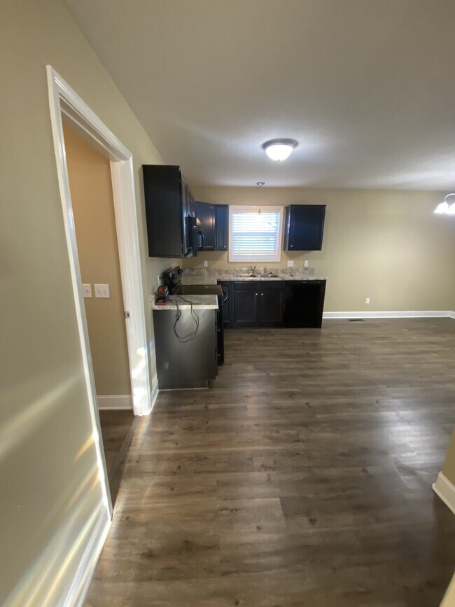 Building Photo - 328 Fairbanks Ave