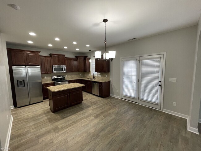 Building Photo - 5 br, 4 bath House - 14 Marquis Drive