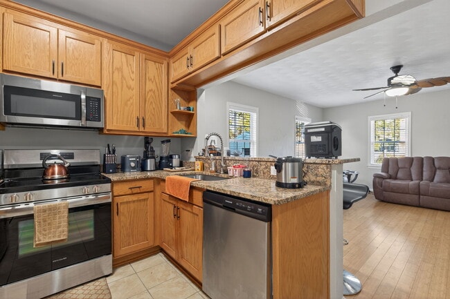 Building Photo - 2818 Tidewater Dr