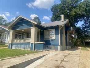 Building Photo - Restored 3 br 2 ba Craftsman style Home fo...