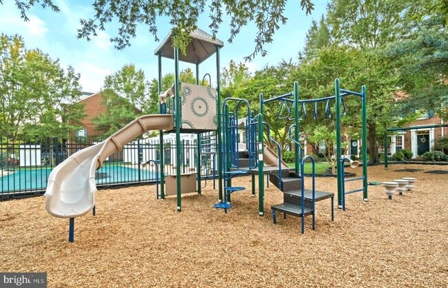 Building Photo - 1607 Potomac Greens Dr