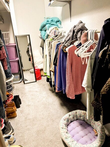 Building Photo - 212 Main St