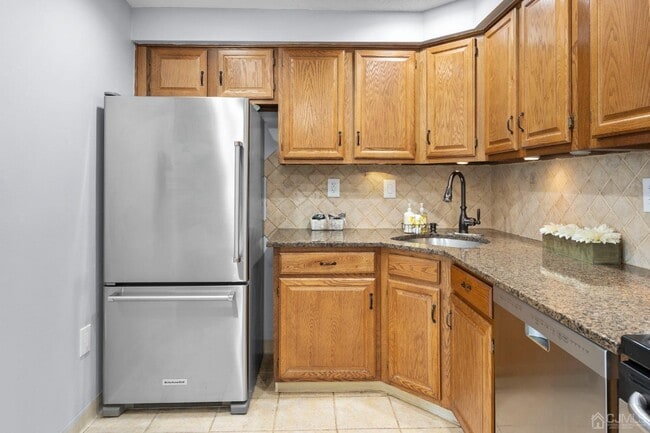 Building Photo - 7520 Tamarron Dr