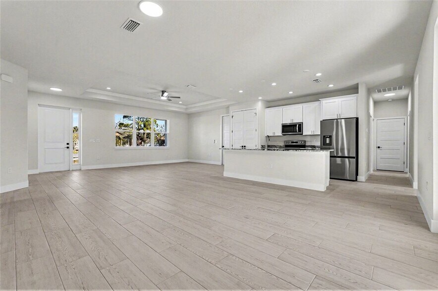 Building Photo - 276 Americana Blvd NW