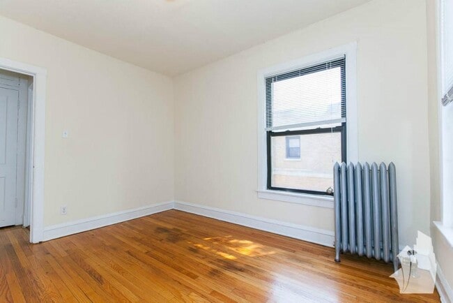 Building Photo - 2649 N Spaulding Ave