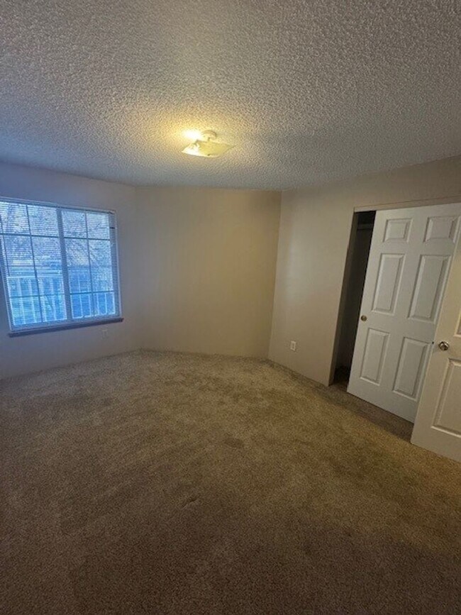 Building Photo - Powderhorn Condo