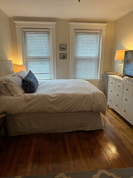 Building Photo - 109 Brainerd Rd