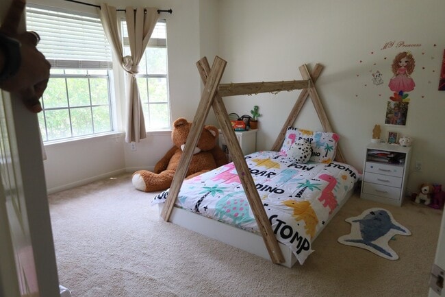 Building Photo - 3223 Autumn Bridge Ln