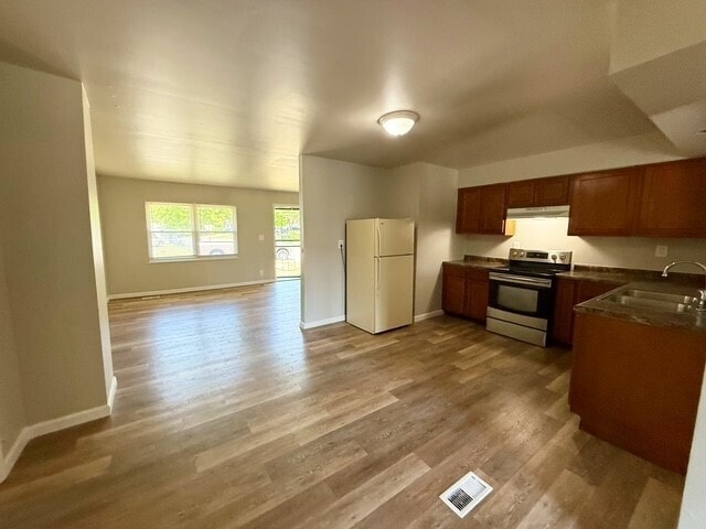 Building Photo - 3845 Delmont Dr