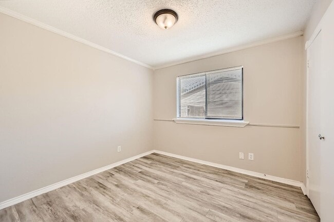 Building Photo - 602 Carl C Senter St