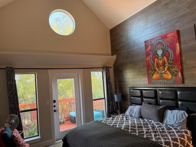 Building Photo - 2413 Crazyhorse Pass