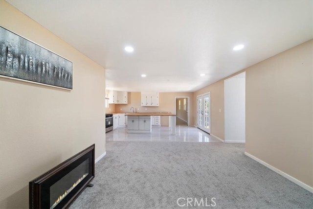 Building Photo - 63285 Pinyon Dr