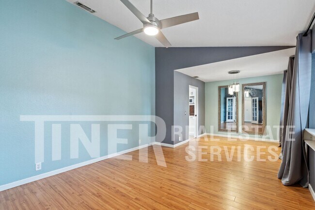 Building Photo - 3065 Cerro Cir