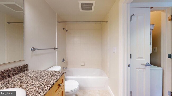 Building Photo - 777 7th St NW