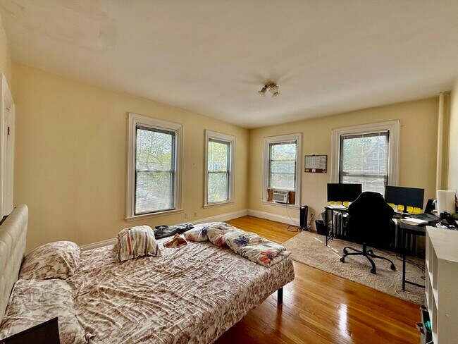 Building Photo - 48 Allston St