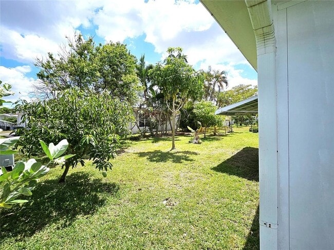 Building Photo - 1040 NW 73rd Terrace