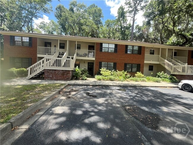 Building Photo - 19 Colony Park Dr
