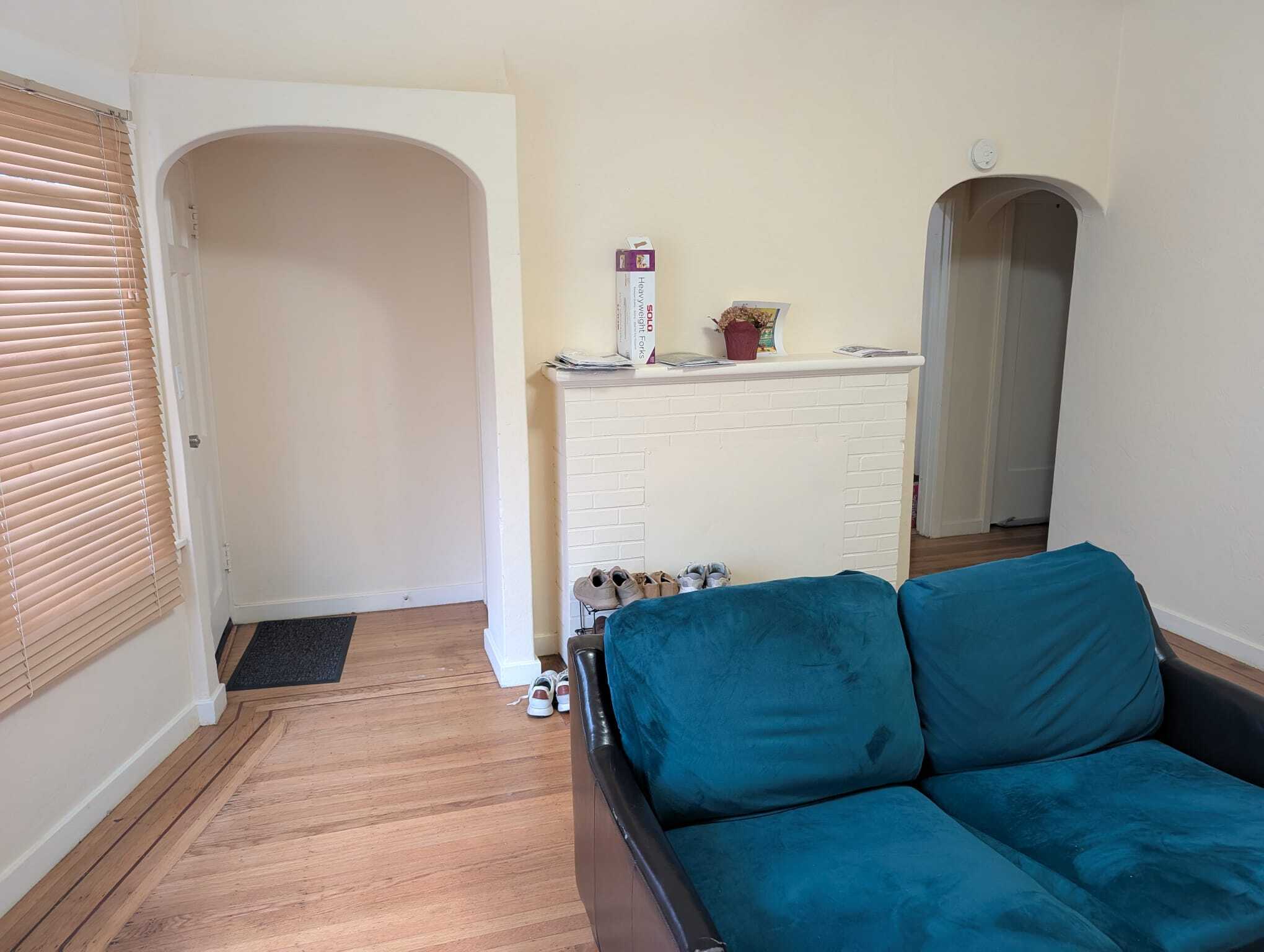 Entry way and living room - 28175 2817.5 Telegraph Ave
