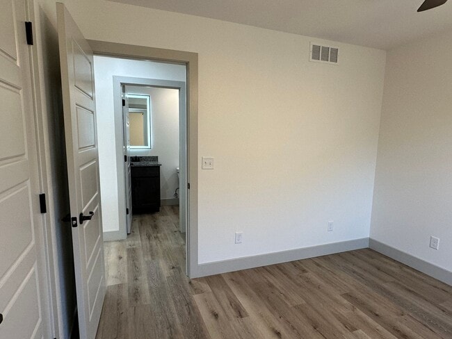 Building Photo - NEW CONSTRUCTION 5 Bed 3 Bath w/ Walk Out ...