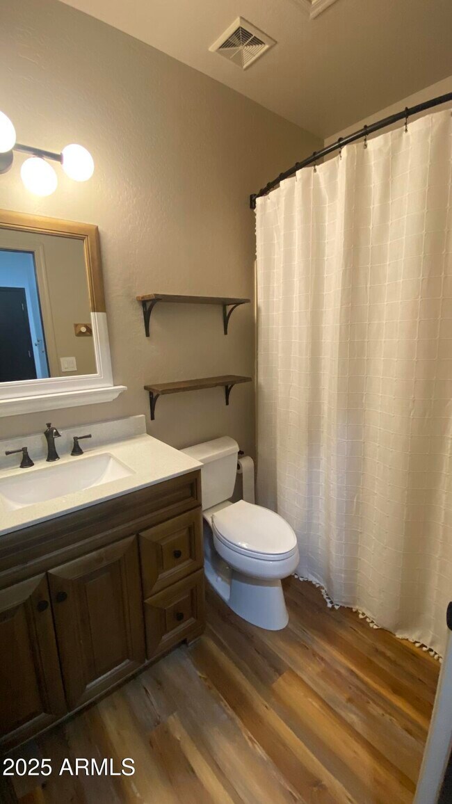 Building Photo - 39519 N White Tail Ln