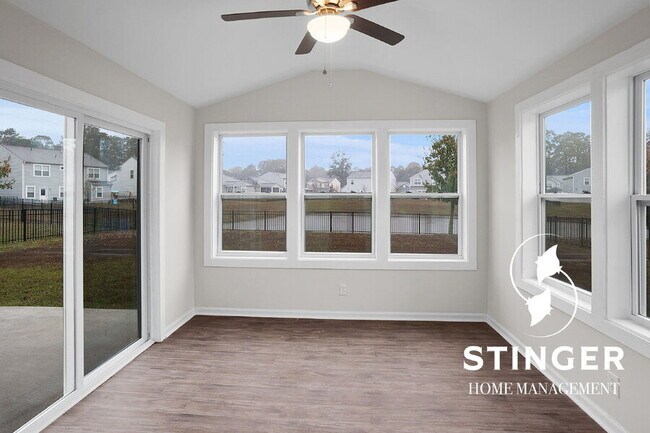 Building Photo - 108 Saluda Way