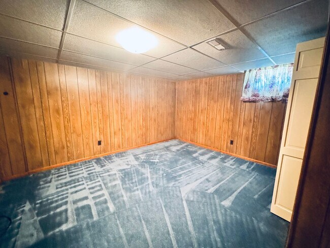 Building Photo - 517 Madewood Rd