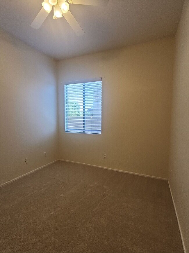 Building Photo - "Charming 3-Bed with 2 Full Baths and 2,162 Sq Ft of Comfort in Vistancia Village Peoria, AZ!"