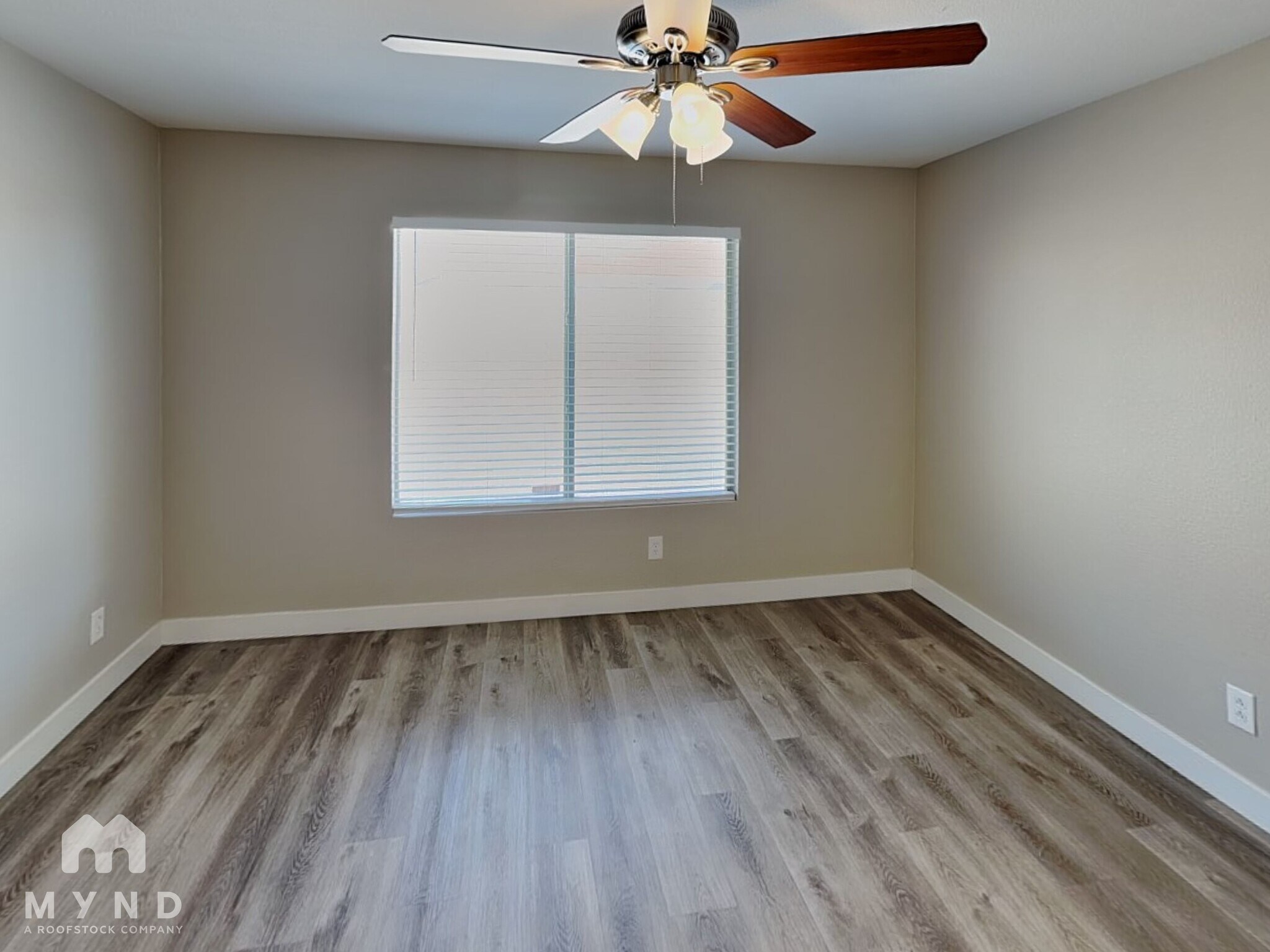 Building Photo - 2704 Exulted Valley Ave