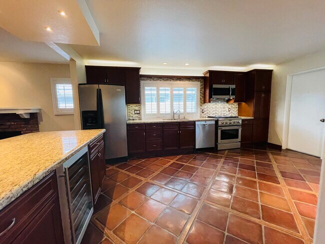 Primary Photo - 17761 Quintana Ln