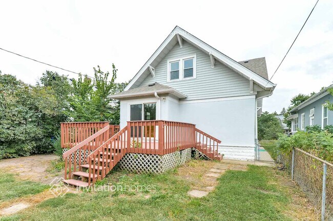 Building Photo - 1375 Lafond Ave