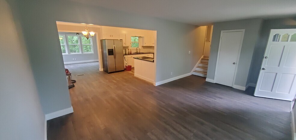 Building Photo - 2526 Standifer Hills Dr