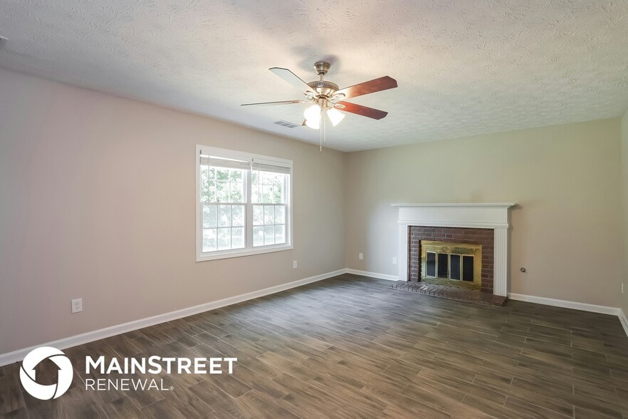 Building Photo - 407 Churchill Ct