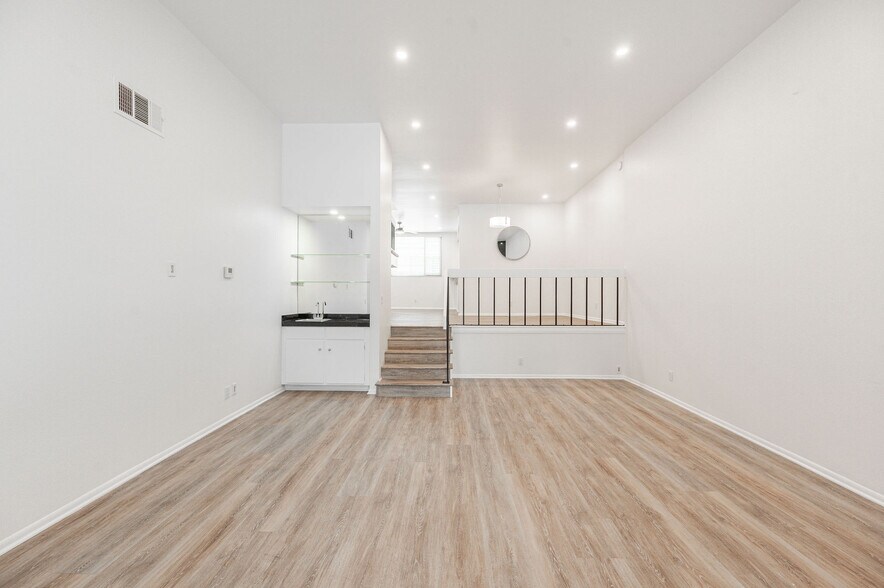 Building Photo - 4655 Natick Ave