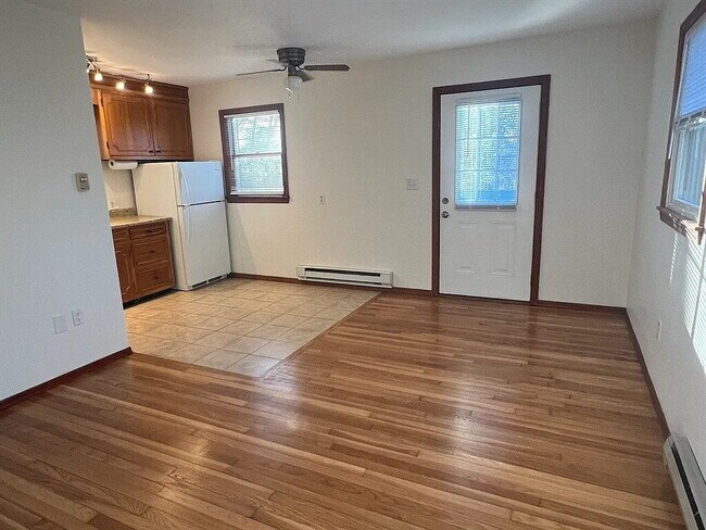 Building Photo - Single family rental near Lake Maspenock