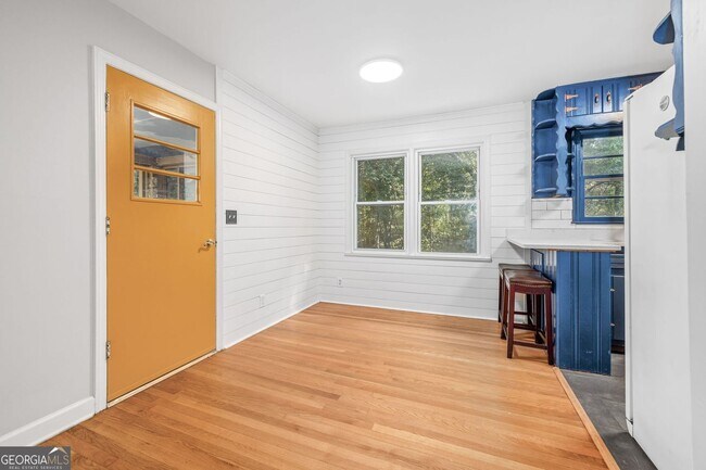 Building Photo - 4041 Fincher Dr