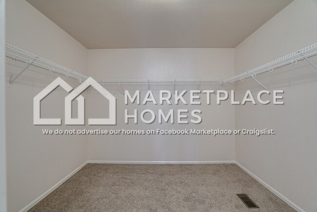 Building Photo - 9799 Desert Lily Cir