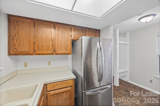 Building Photo - 2920 Iron Gate Ln
