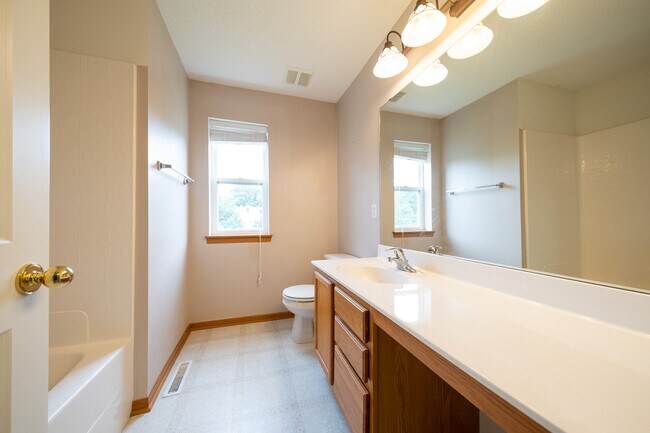 Building Photo - 799 Cobblestone Way