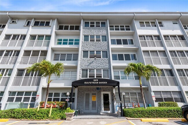 Building Photo - 329 SE 3rd St