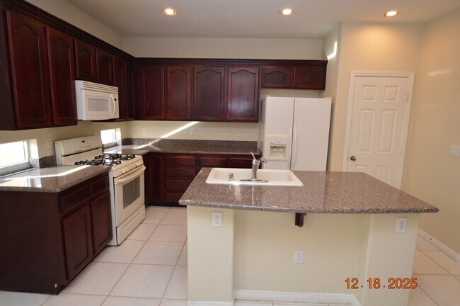 Building Photo - 6175 Tillman Crest Ave