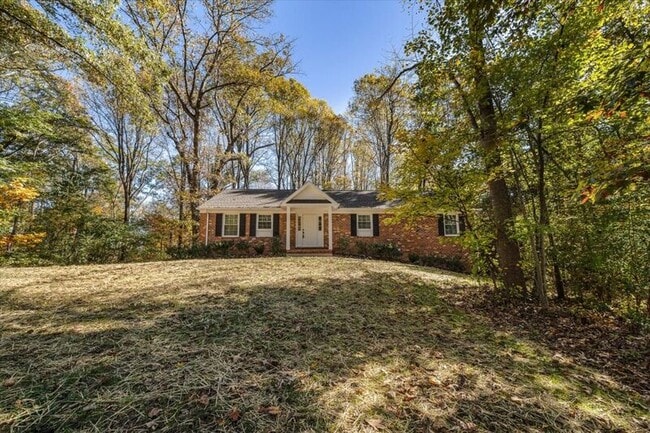 Primary Photo - 2500 Kimbrough Cir