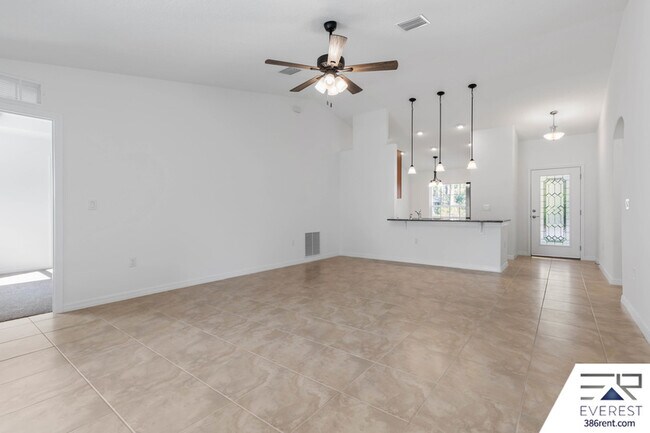 Building Photo - 30 Rambling Ln