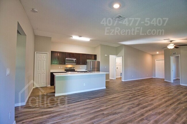 Building Photo - 121 Parish Dr