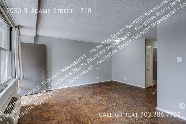 Building Photo - 2030 N Adams St