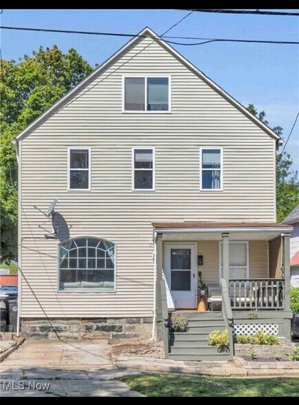 Building Photo - 1374 W 116th St