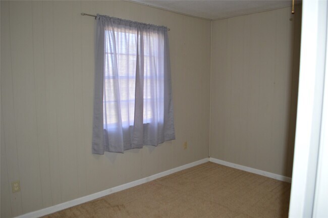 Building Photo - 532 Hollyhock st