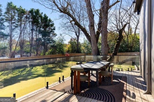 Building Photo - 3600 Lower Roswell Rd